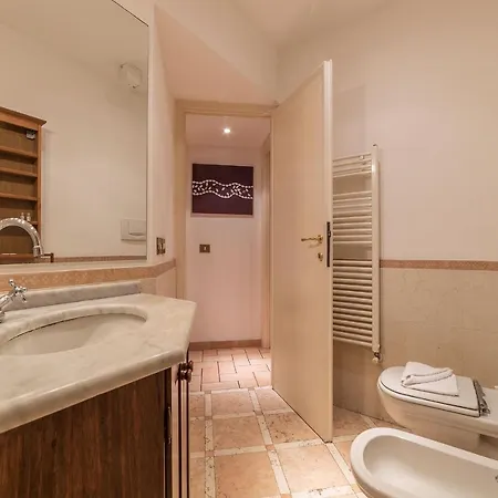 Apartment Amazing In Campo De Fiori - Fromhometorome Rome